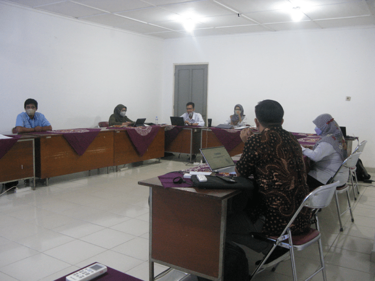 Pelatihan Manajemen Teaching Factory di LPP Yogyakarta
