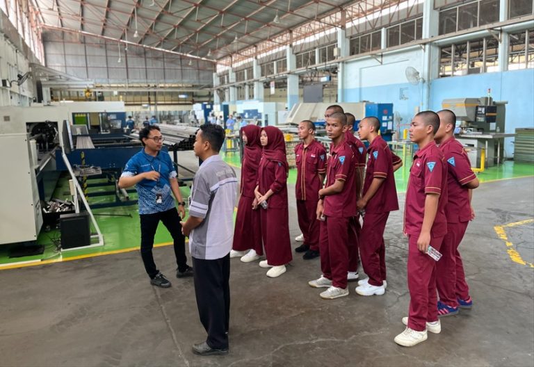 Kunjungan Industri