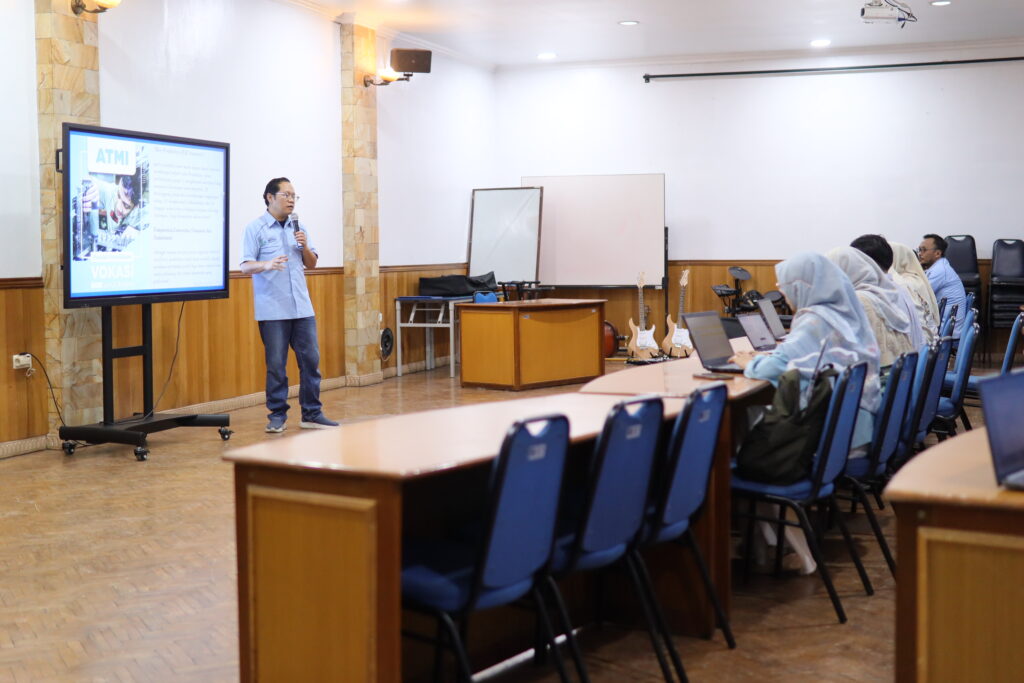 Diskusi Bappenas RI dan Politeknik ATMI tentang penguatan ekosistem pendidikan vokasi.