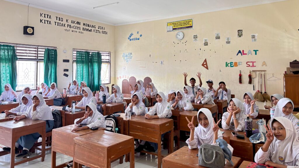 Memperluas Cakupan Survei Siswa untuk Studi Kelayakan Politeknik King Kong